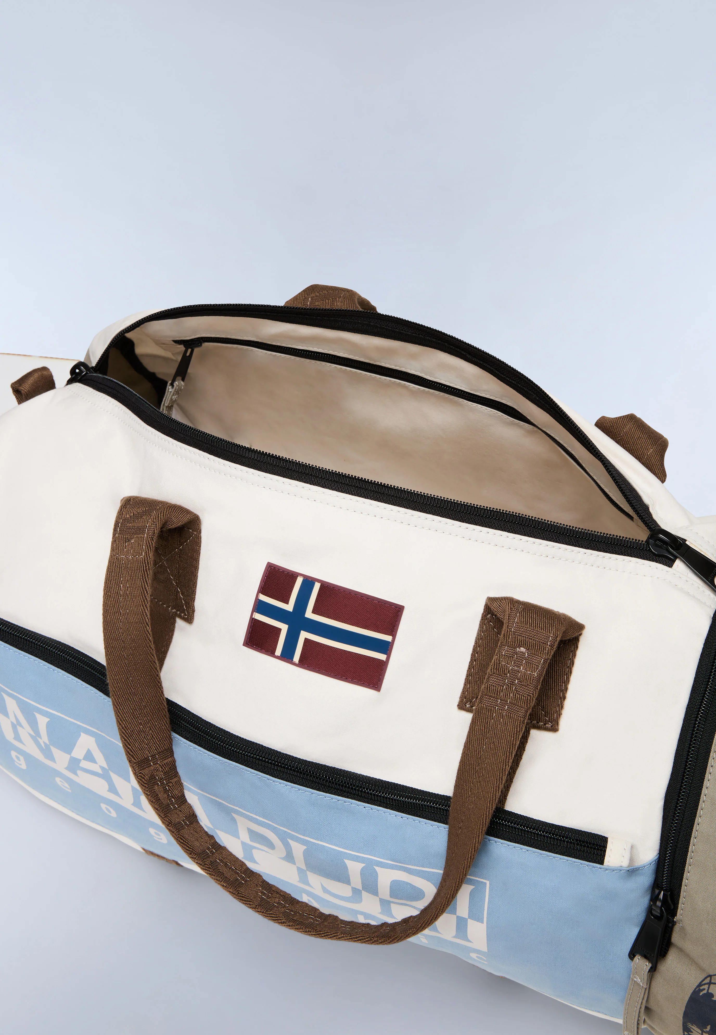 Equator Duffle Bag - 61.4 Lt - Image 9