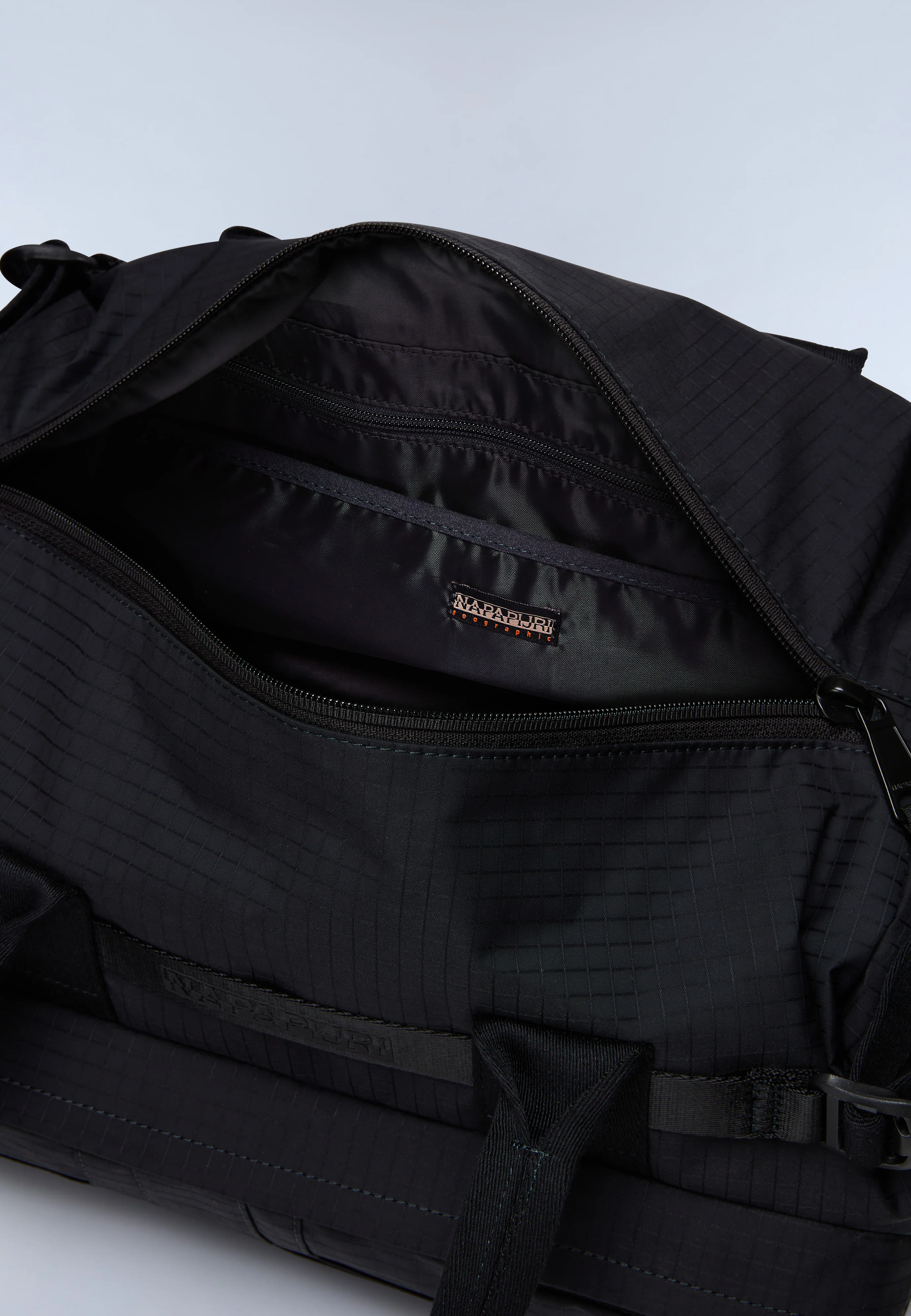 Nadir Small Duffle Bag - 29 Lt - Image 9