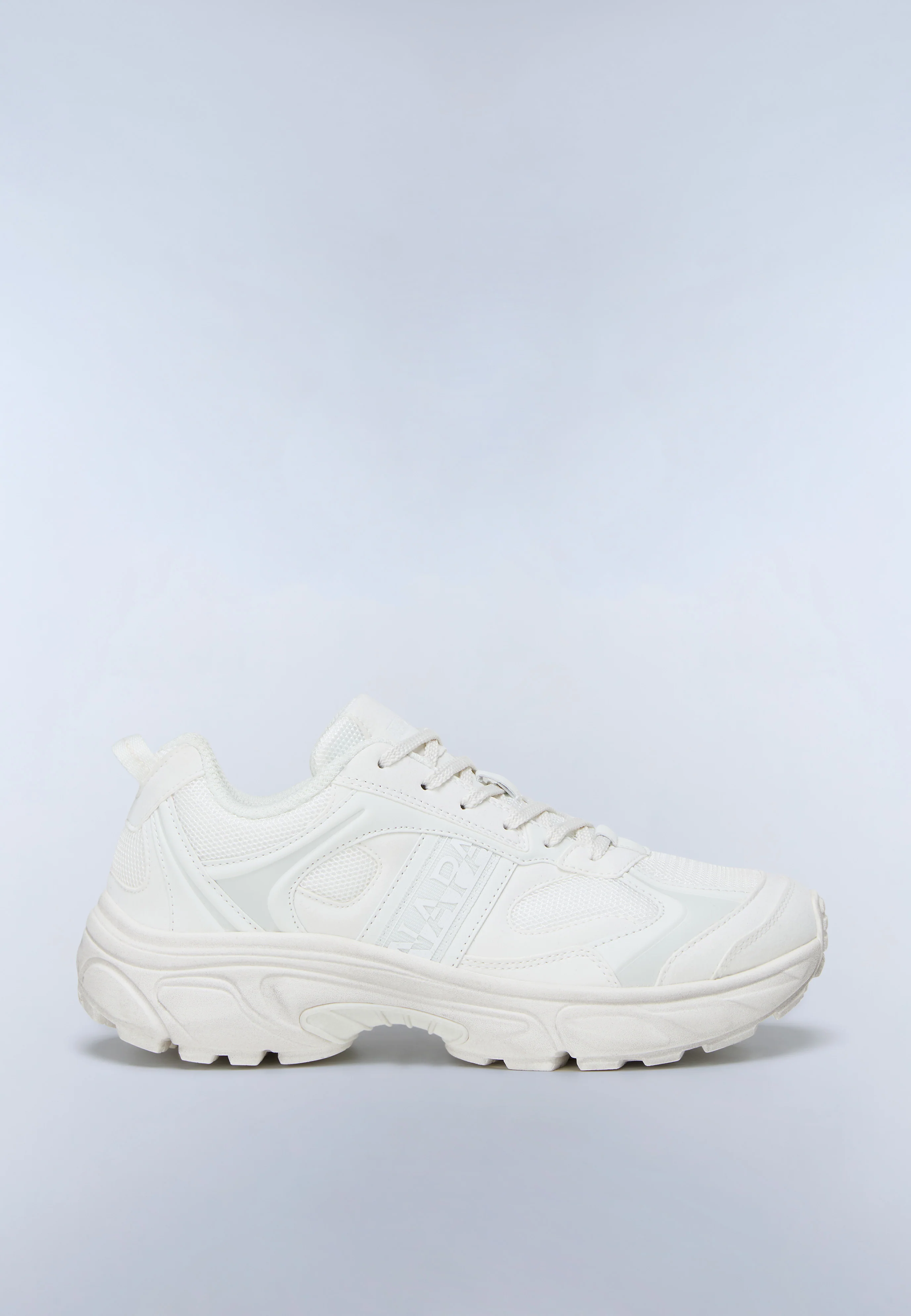 Trainers Delta